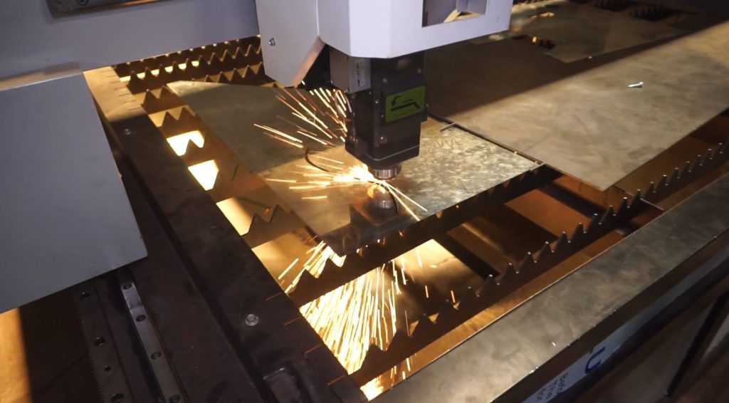 Mesin Inseco versi 1000W memiliki working area atau area kerja sebesar 130 x 250 cm